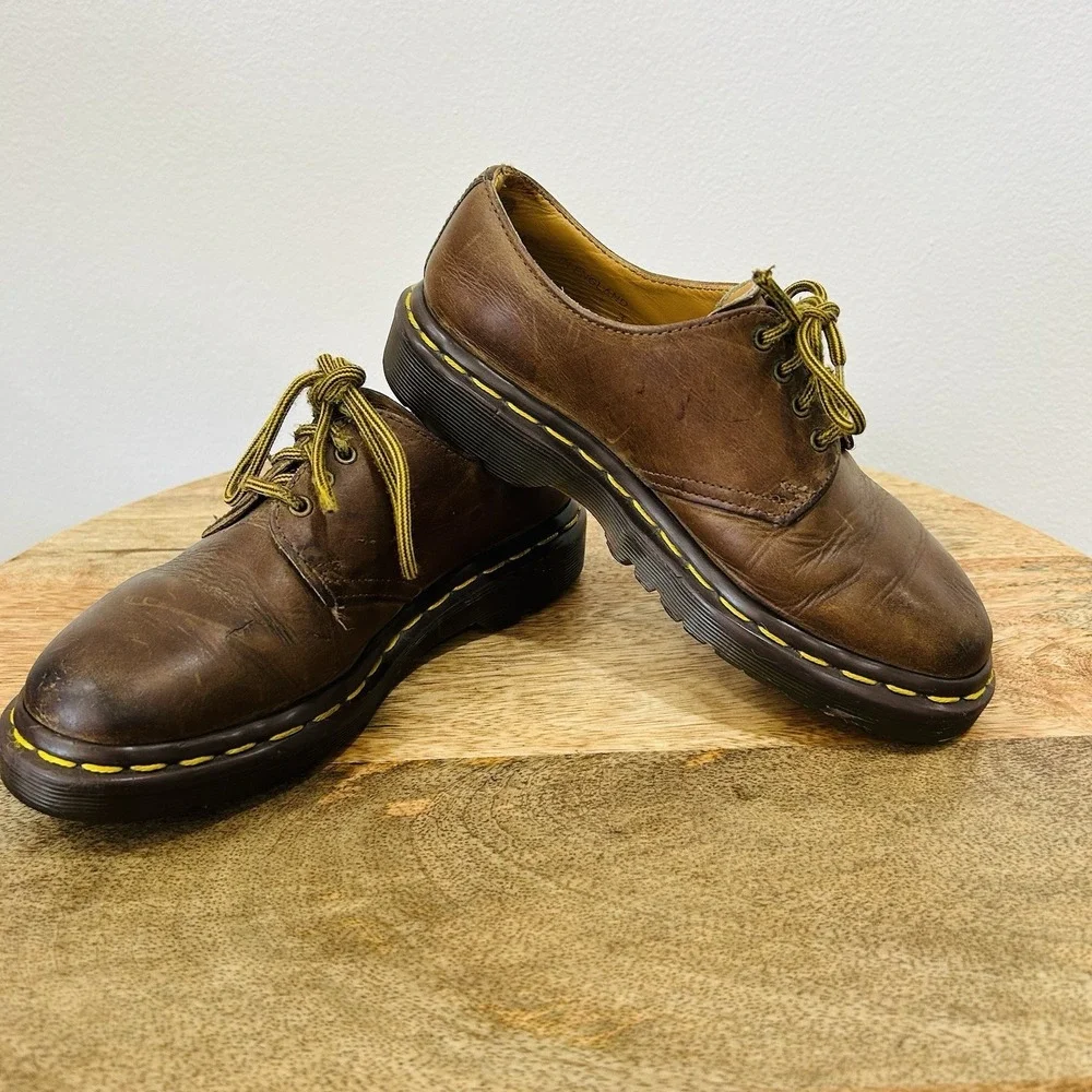 Dr. Martens Made in England 90's Oxford shoe size 3 Brown Leather Four Eye Lace